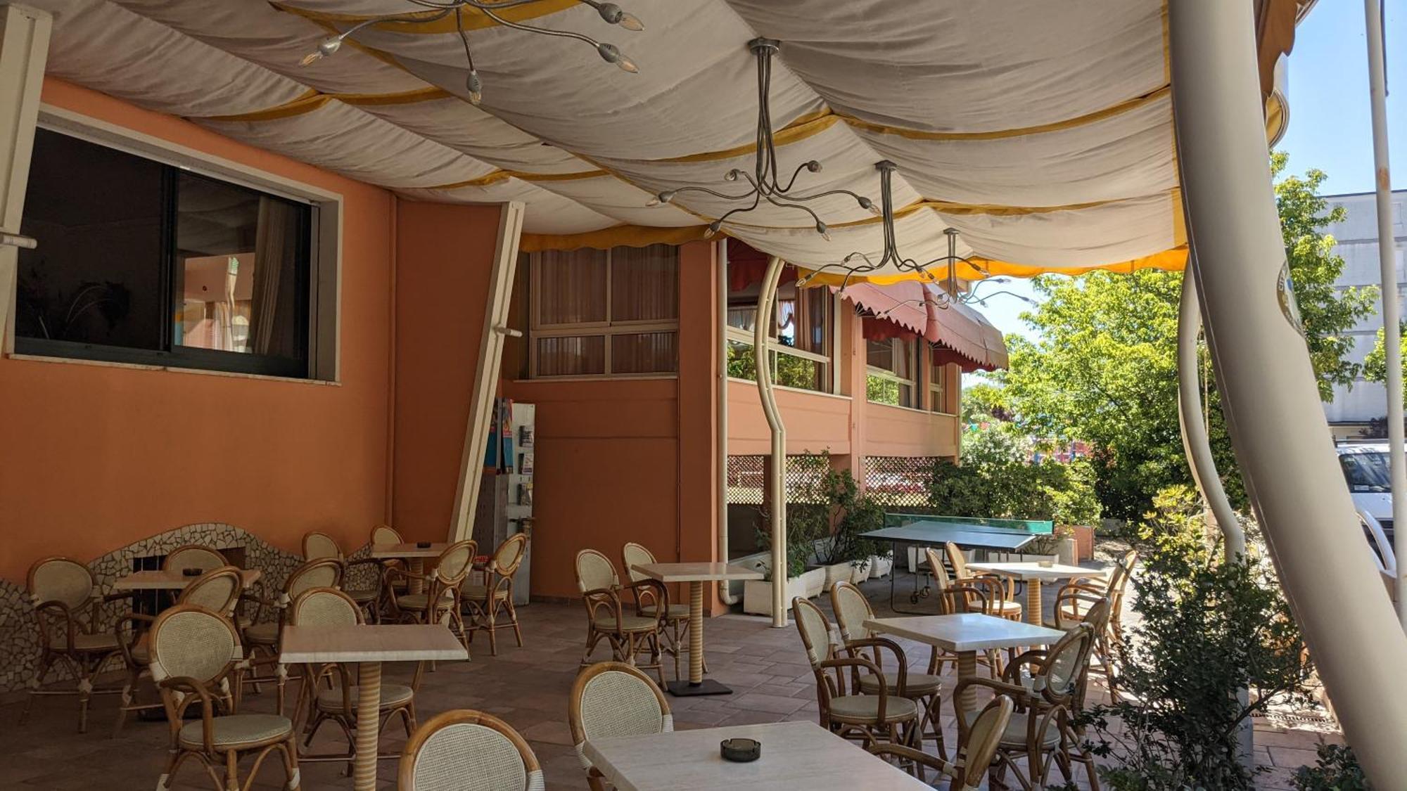 Hotel Joli เชเซนาติโก ภายนอก รูปภาพ